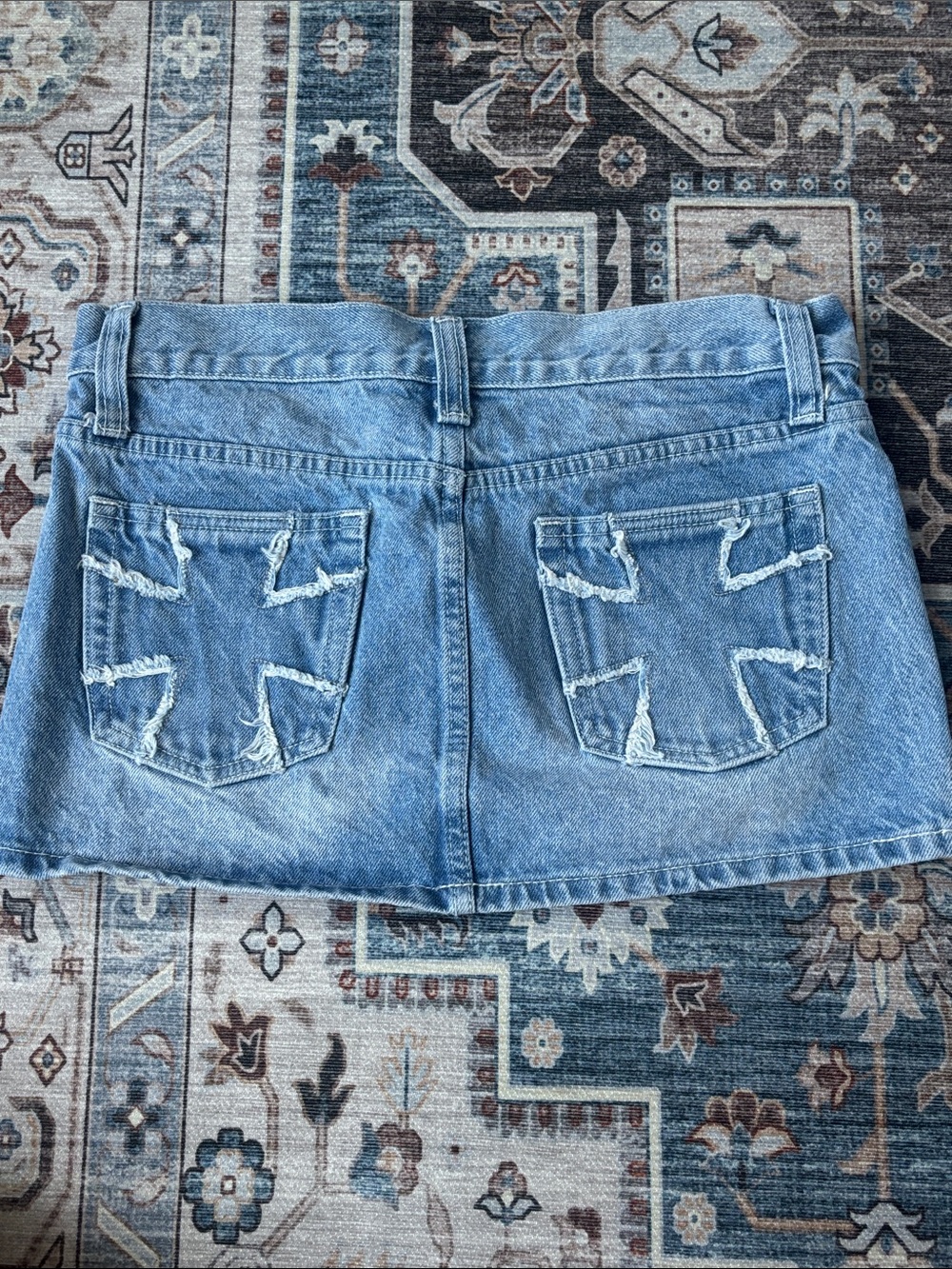 Brandy melville mini denim skirt with cross pockets - Picture 1 of 3